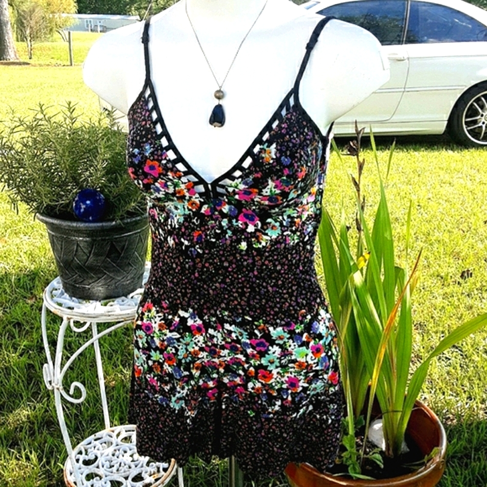 Mimi Chica Romper Cutout Neckline Floral - Picture 1 of 9